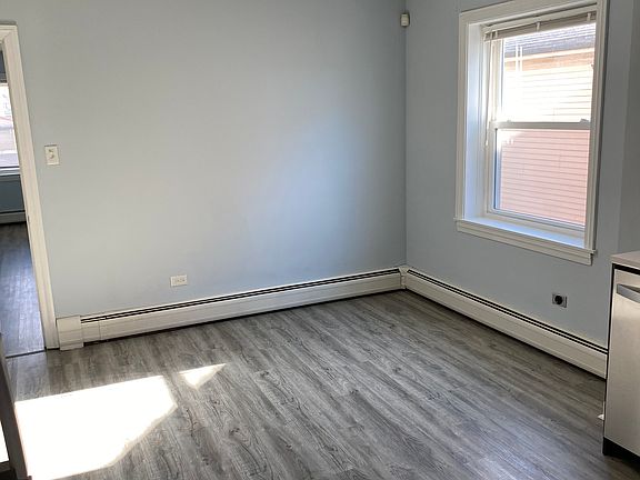 4th image of 312 23rd Ave #1