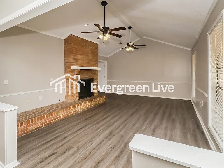 125 Dogwood Cir — Photo 4