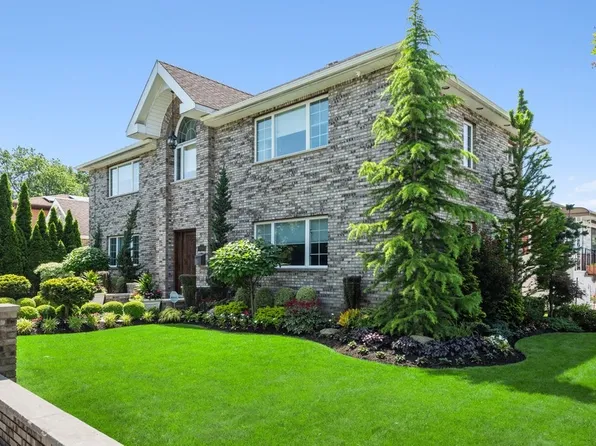 151-06 22nd Avenue image 1 of 36