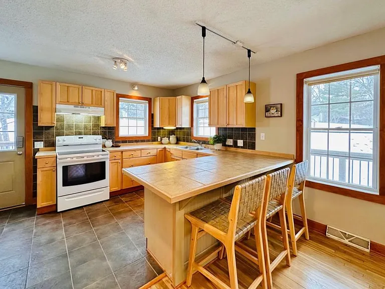 5958 Hillcrest Rd #5958 — Photo 5