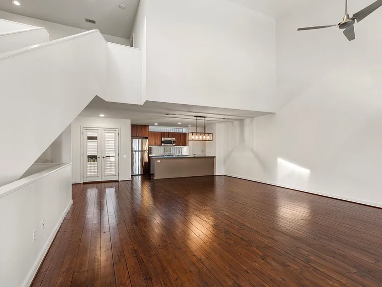 349 Sydnor St — Photo 9