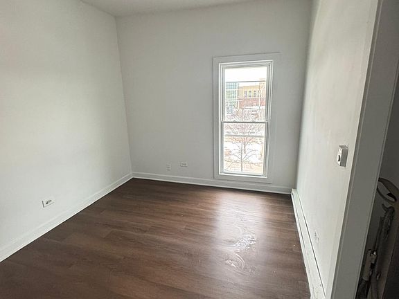 5th image of 111 N Rockton Ave #1-2-8