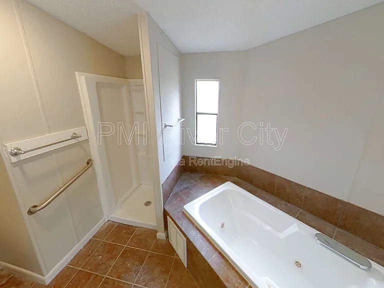 12556 Palmetto St — Photo 10