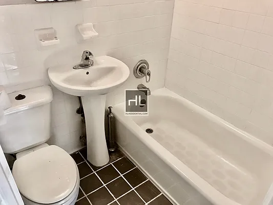 Rented by Highline Residential | media 10