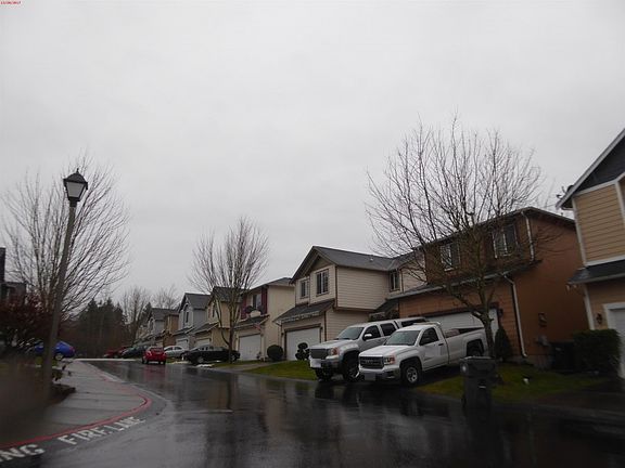4th image of 18402 98th Ave E