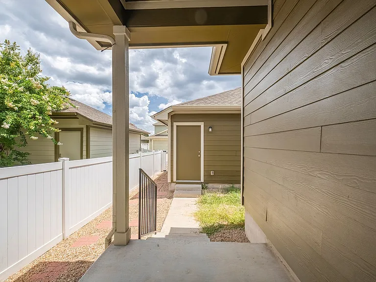 730 Lost Pines Ln — Photo 22