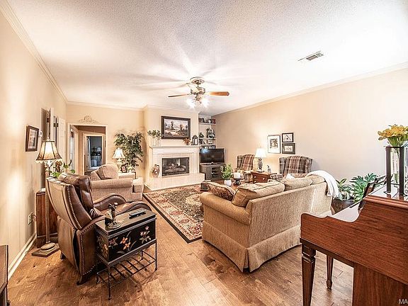 5th image of 3117 Gatsby Ln