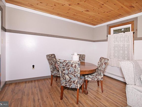 3rd image of 203 Elm St