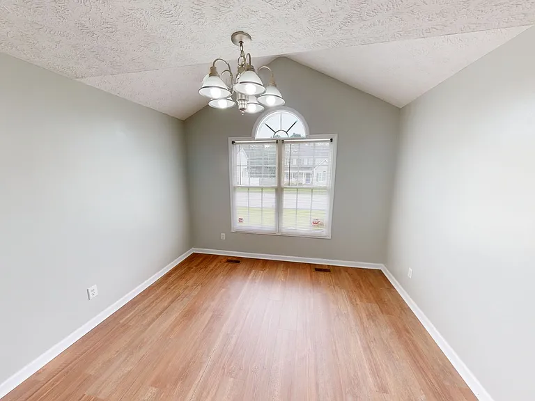 2438 Larwood Dr — Photo 19