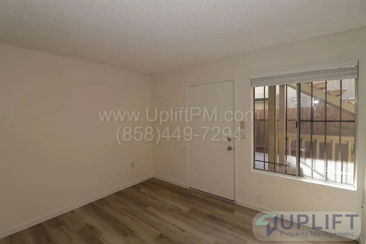 Building Photo - 4259 Marlborough Ave #3