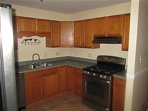 2nd image of 629 Banyan Rd