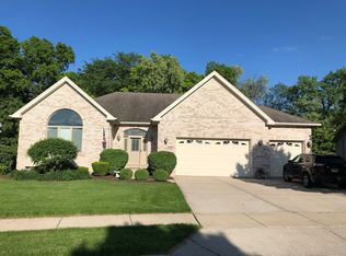 123 Rose Dr, Bloomingdale, IL 60108
