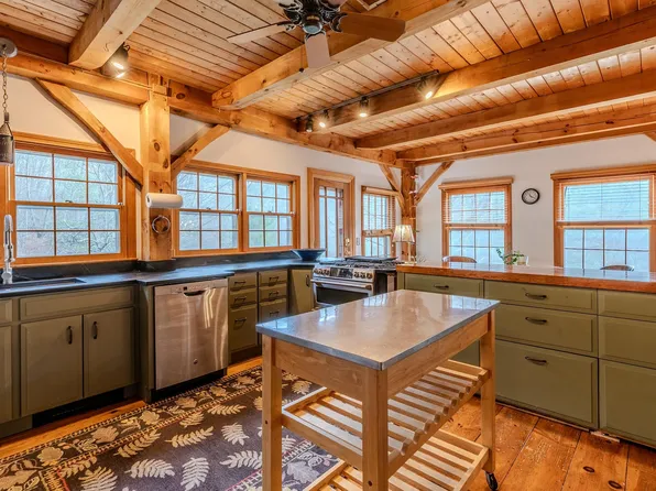 1098 West Sandgate Road, Sandgate, VT 05250