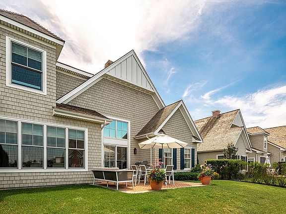 2nd image of 302 High Pond Ln