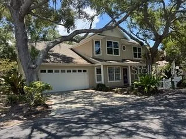 2305 63rd St W, Bradenton, FL 34209