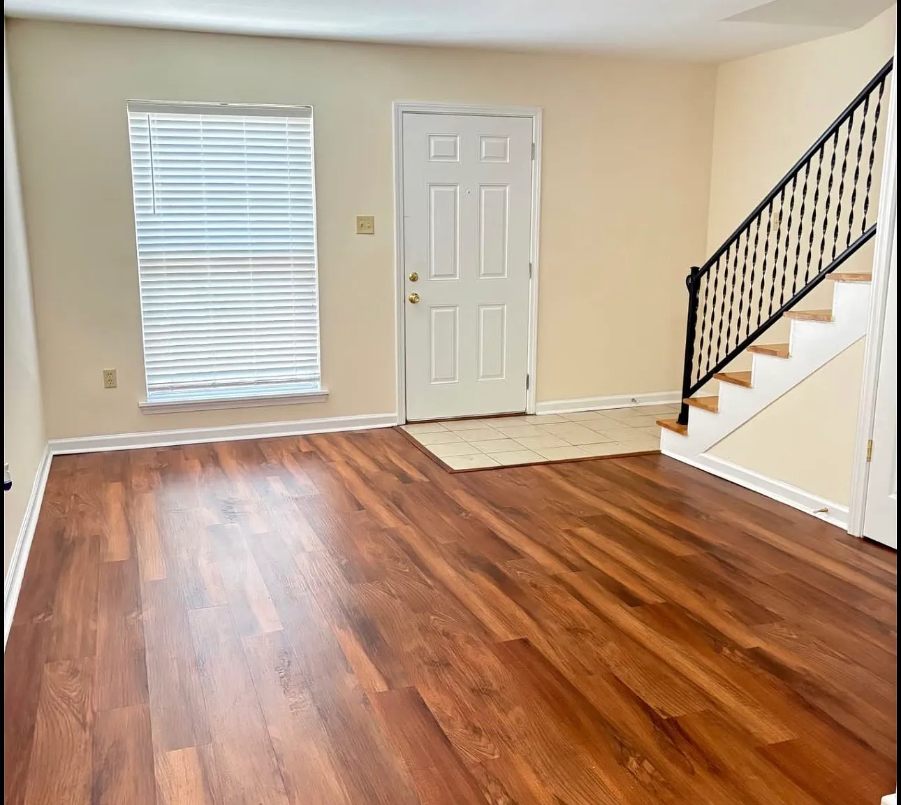 1 bed, $1,025 — Photo 2