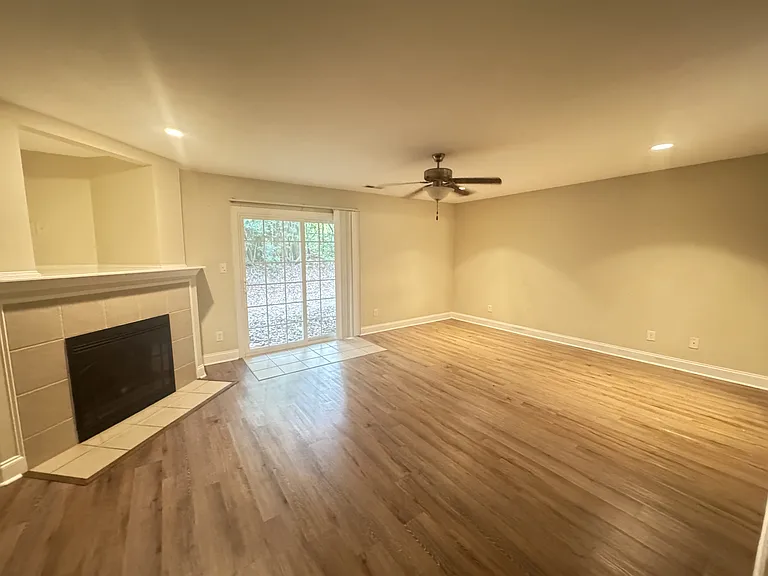 1537 C8 Pine Brook Ct #1 — Photo 3
