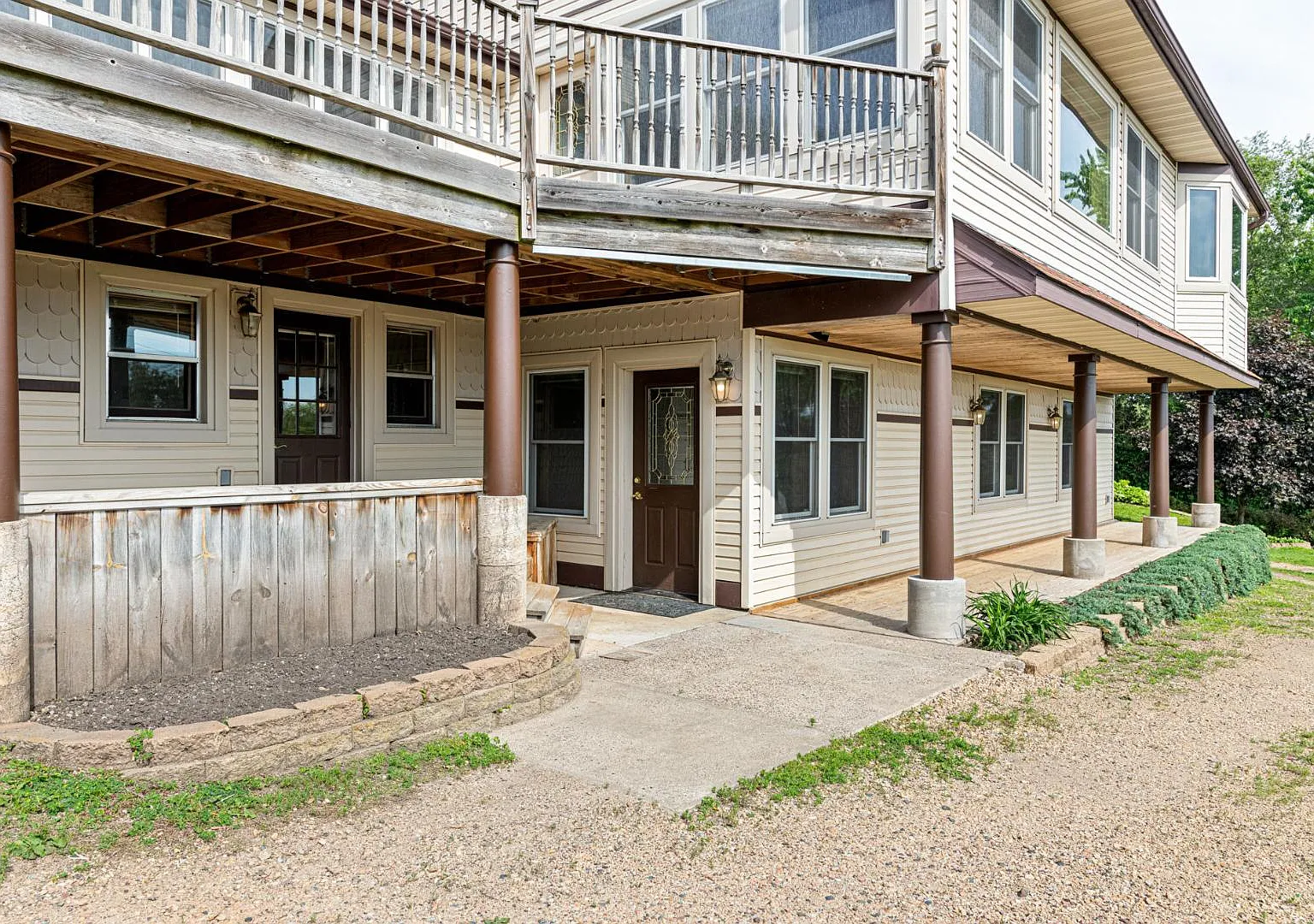 138 Dwane St - Unit 3 — Photo 1
