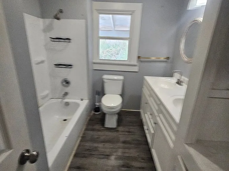 735 Floyd St — Photo 19