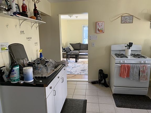 5th image of 2-12 Chace St