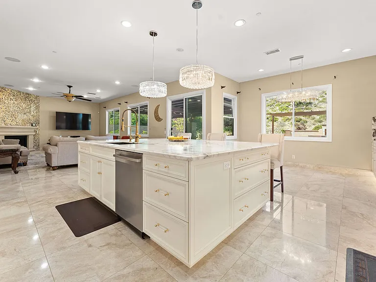 11638 Big Canyon Ln — Photo 19