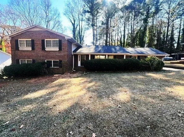 2944 Cherry Blossom Ln, East Pt, GA 30344
