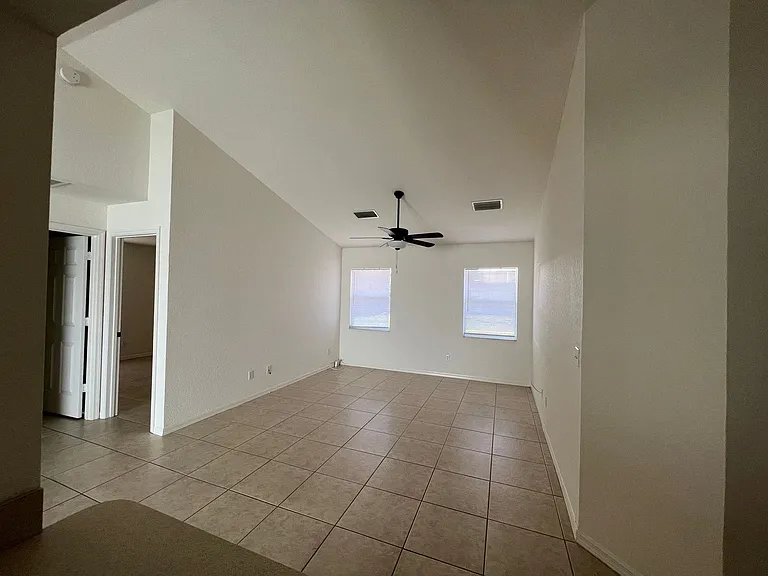 2340 86th Dr — Photo 3