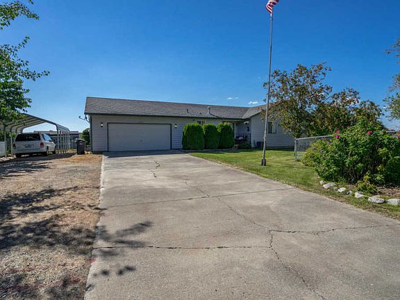 3rd image of 985 W Sheridan Ave