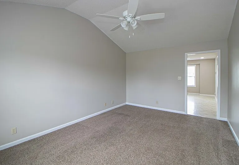 1957 Timberline Cir — Photo 2