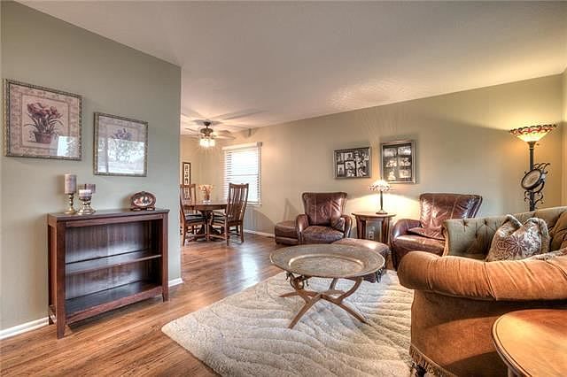 1st image of 26 Eastwood Ln