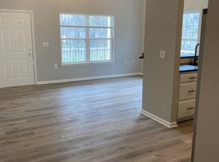 8910 W 80th St, Overland Park, KS 66204