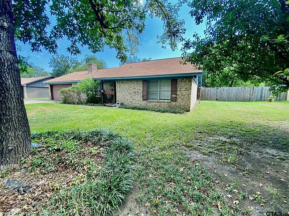 3rd image of 126 Briar Ln