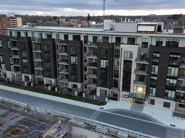 42 Mill St #414, Halton Hills, ON L7G 0P9