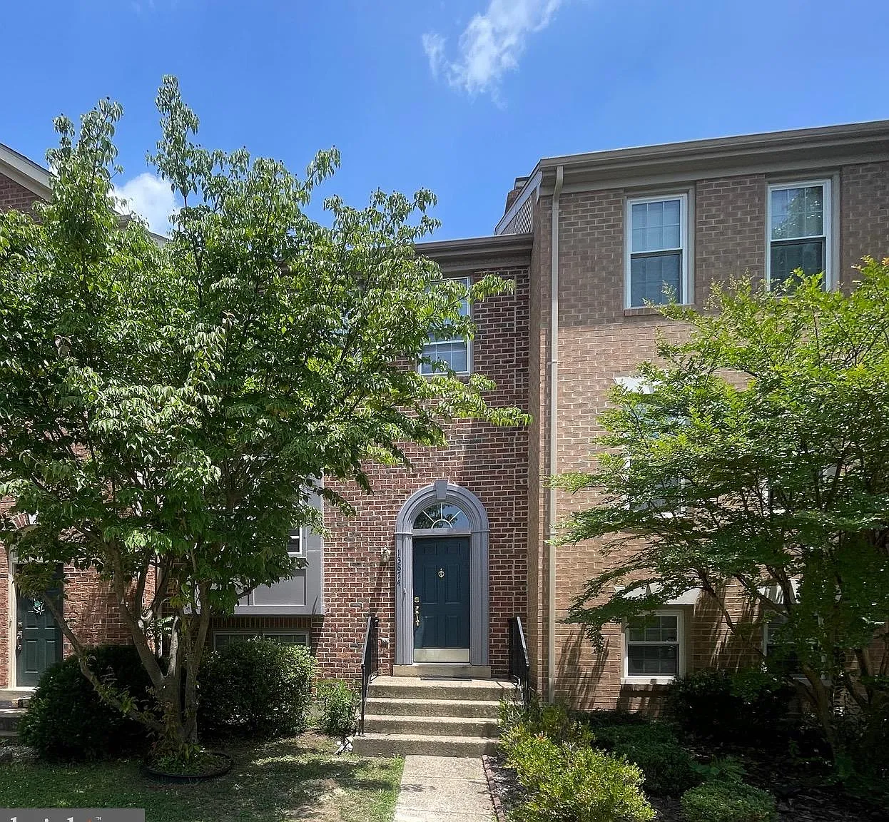 3 bed, 3.5 bath, 1423 sqft, $3,100 — Photo 1
