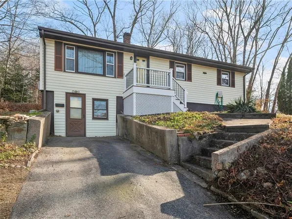 470 Saint Paul St, North Smithfield, RI 02896