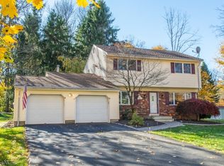10 Hidden Glen Rd, Long Valley, NJ 07853