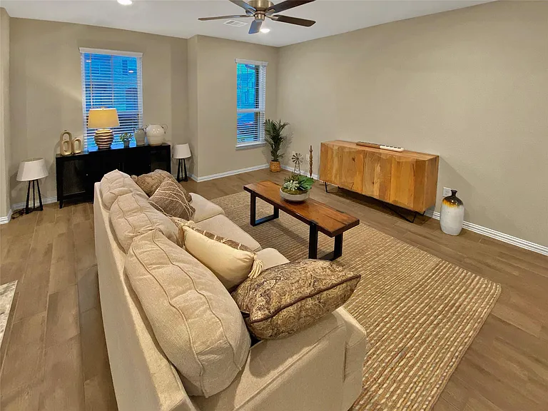 11922 Amber Oak Way — Photo 10