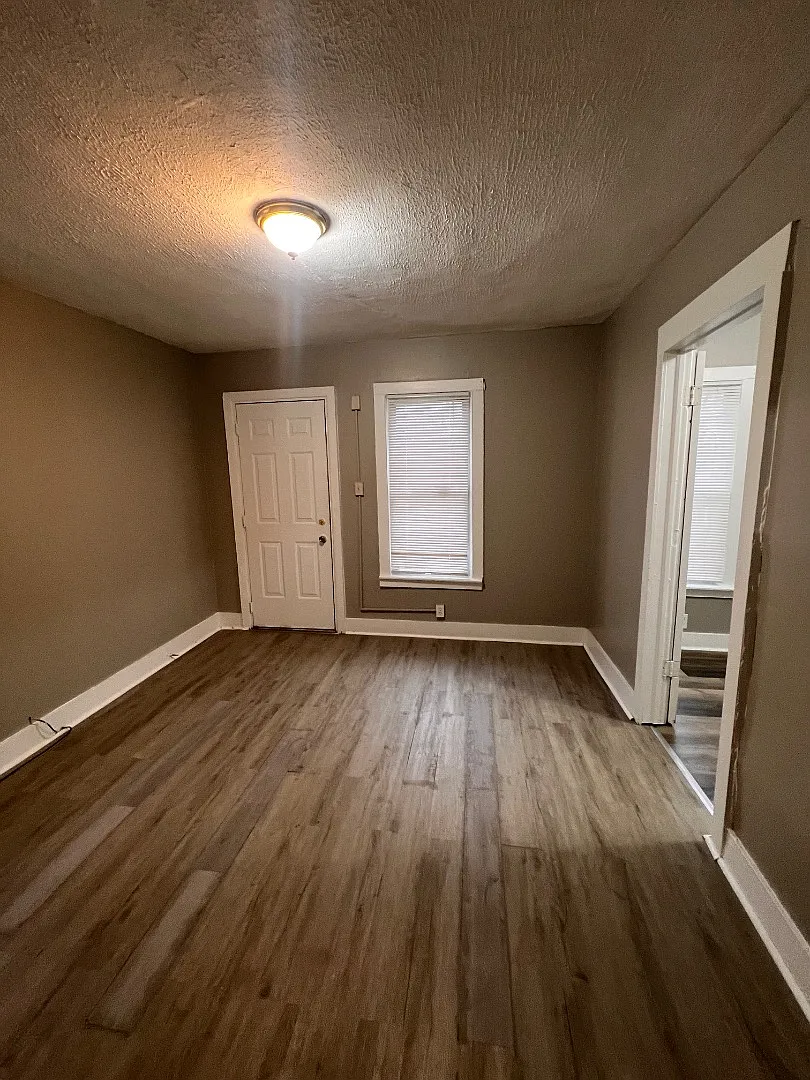 Fully Renovated 5-Bedroom, 2-Bath Single-Family Driveway + Water, Sewer & Trash Covered — Photo 3