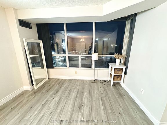 4th image of 3050 Ellesmere Rd #505