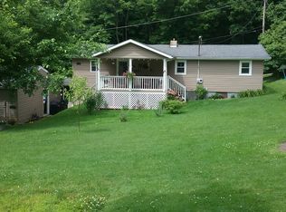 1631 North St, Coshocton, OH 43812