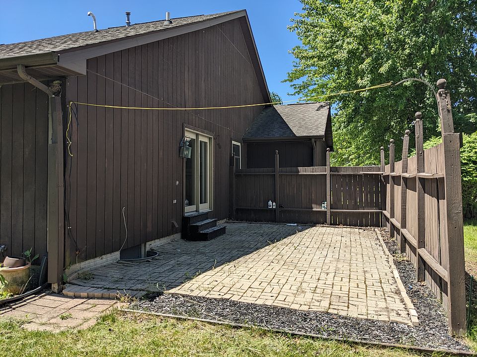 1st image of 626 Plainfield Ct