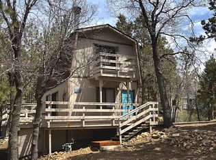 679 Spruce Ln, Sugarloaf, CA 92386