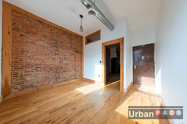 Rented by Urban Pads | media 8