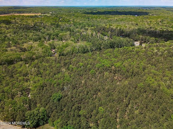 5th image of 371 Monmouth Road