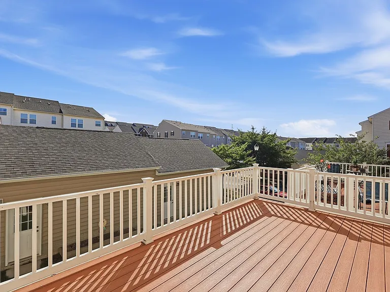 7833 Wormans Mill Rd — Photo 28