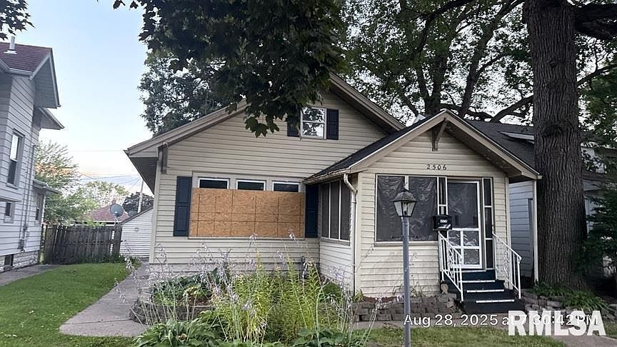 1st image of 2506 20th Ave
