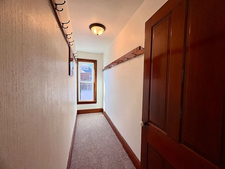 133-135 E Park St — Photo 12
