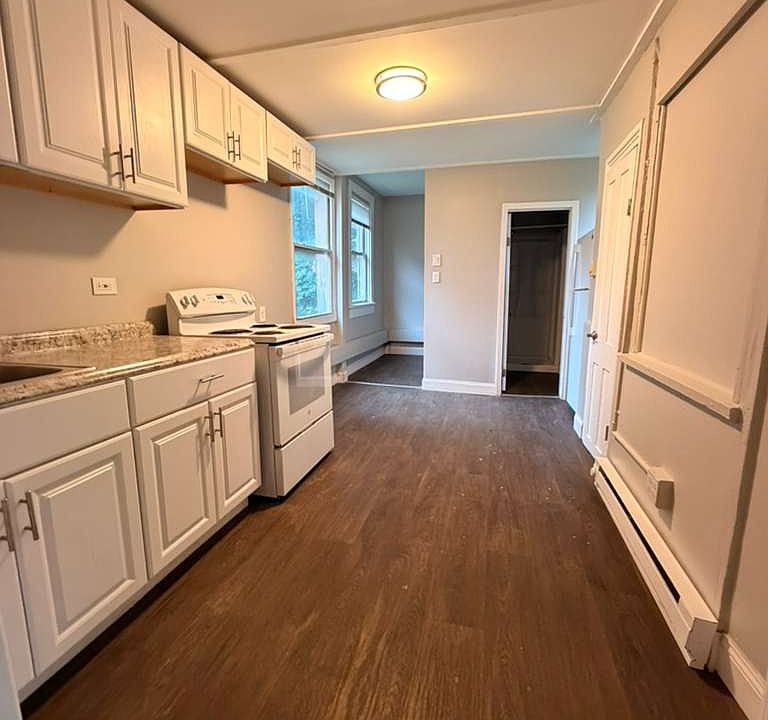 1st image of 266 8th St APT 4