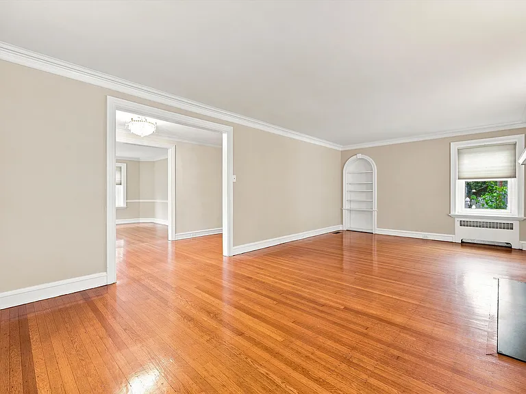 1356 Arbordale Rd — Photo 5