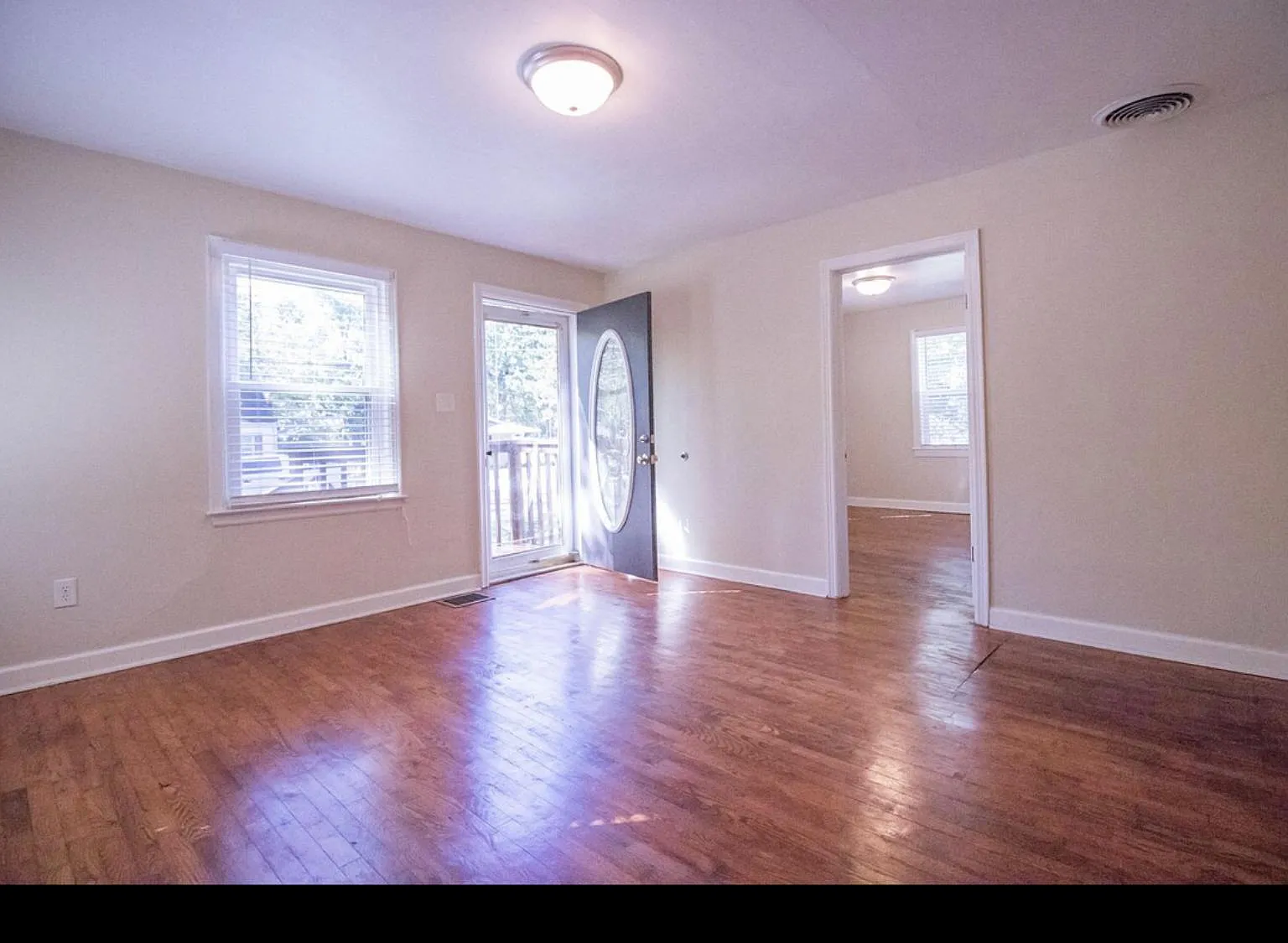 2 bed, 962 sqft, $1,125 — Photo 3